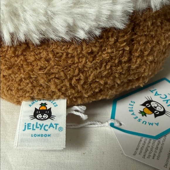 Jellycat Amuseables Carrot Cake Chicago Exclusive NWT In Box [||] - Picture 7 of 9